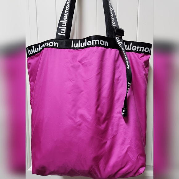 lululemon athletica Handbags - LULULEMON The Rest is Written Tote in Highlight Purple NWOT
